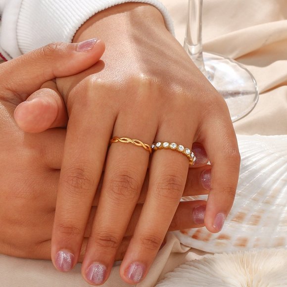 Vintage Sparkly Zircon 18K Gold Plated Adjustable Ring Stainless Steel - Picture 5 of 10